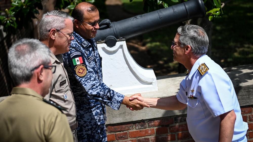 Brazilian Navy Chief of Staff Visits the IADC