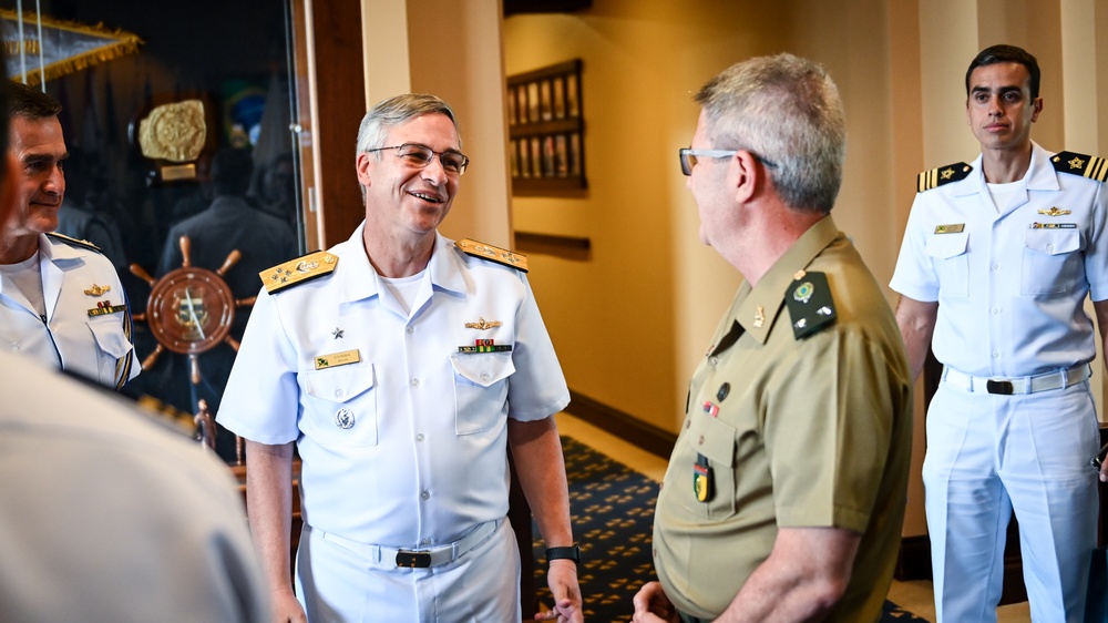 Brazilian Navy Chief of Staff Visits the IADC