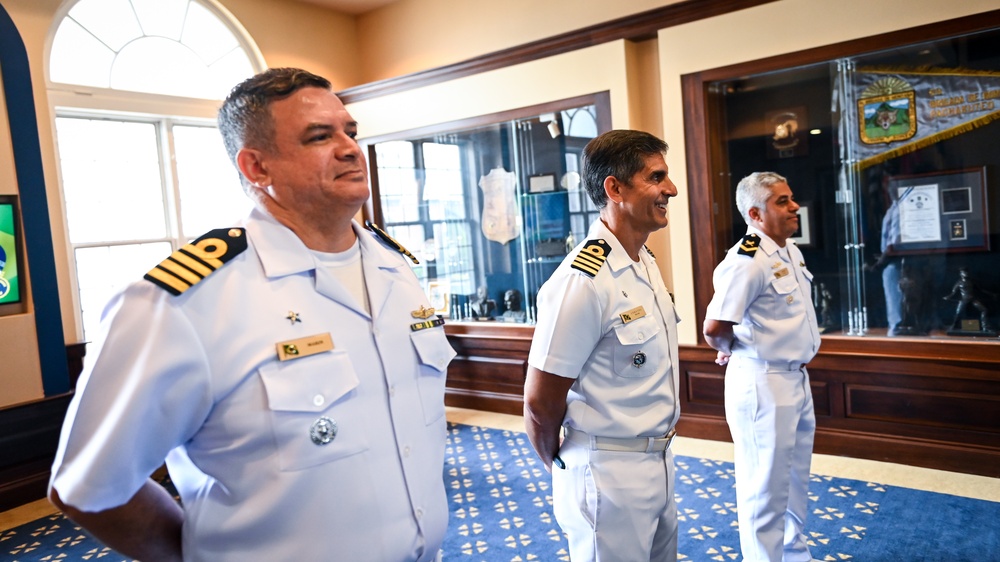 Brazilian Navy Chief of Staff Visits the IADC