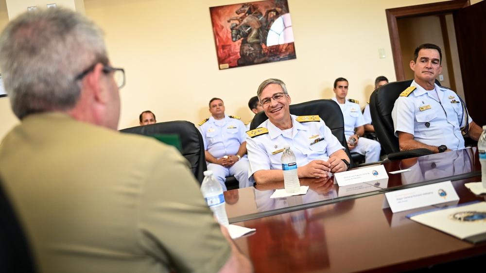 Brazilian Navy Chief of Staff Visits the IADC