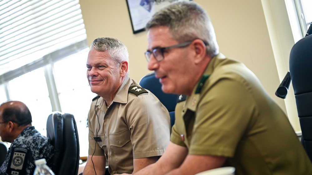 Brazilian Navy Chief of Staff Visits the IADC