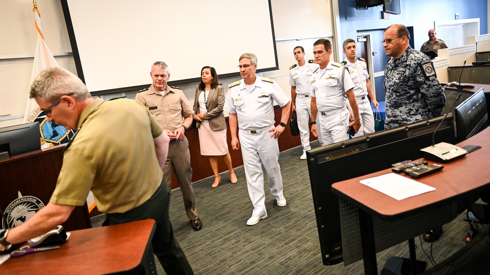 Brazilian Navy Chief of Staff Visits the IADC