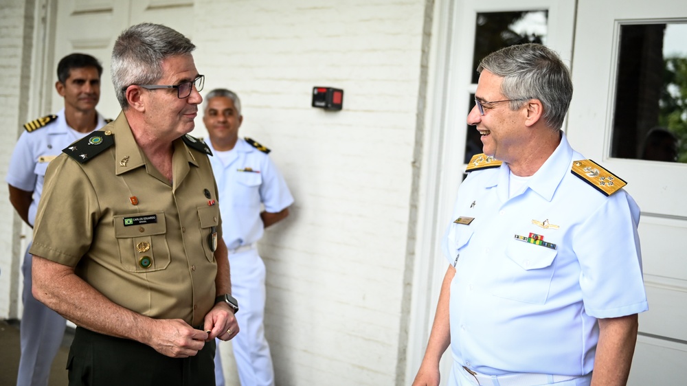 Brazilian Navy Chief of Staff Visits the IADC