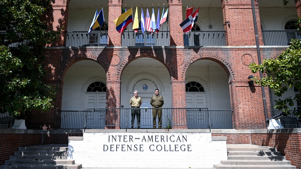 Chilean police attache Visits the IADC
