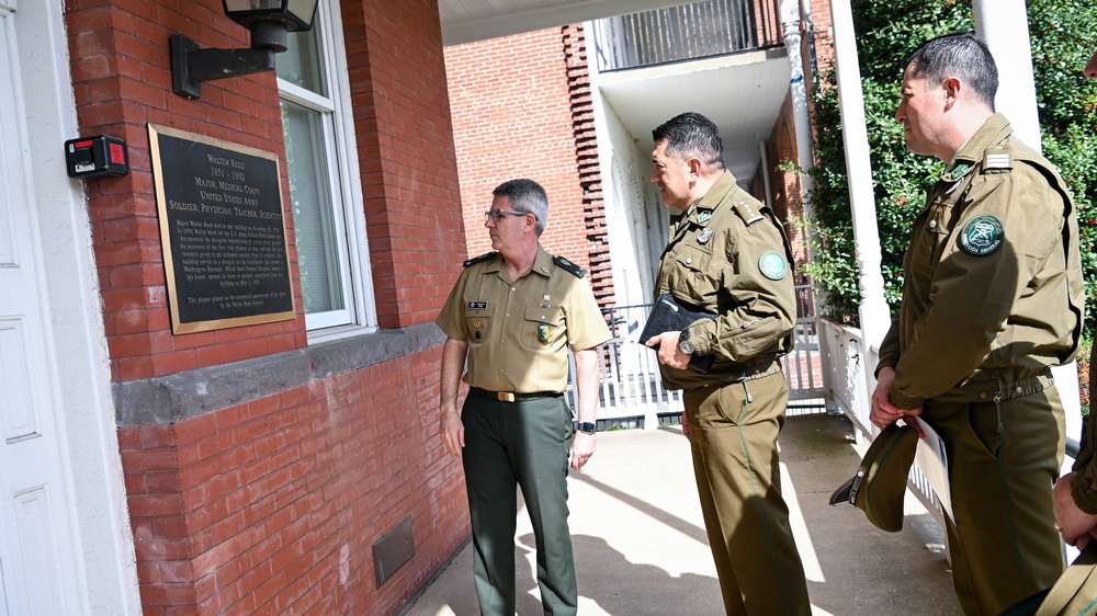Chilean police attache Visits the IADC
