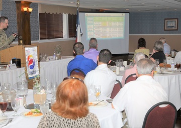 LTC O'Sullivan speaks to community group
