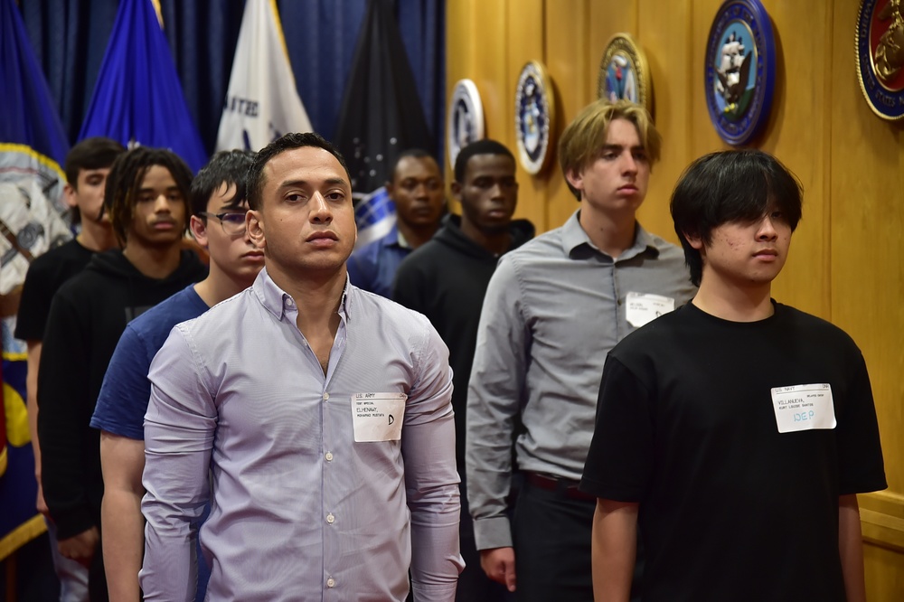 Gen. Randy A. George, VCSA, delivers oath of enlistment at Fort Meade MEPS