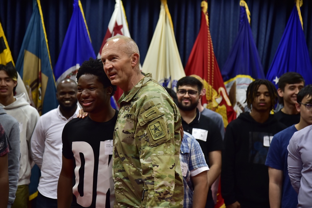 Gen. Randy A. George, VCSA, delivers oath of enlistment at Fort Meade MEPS