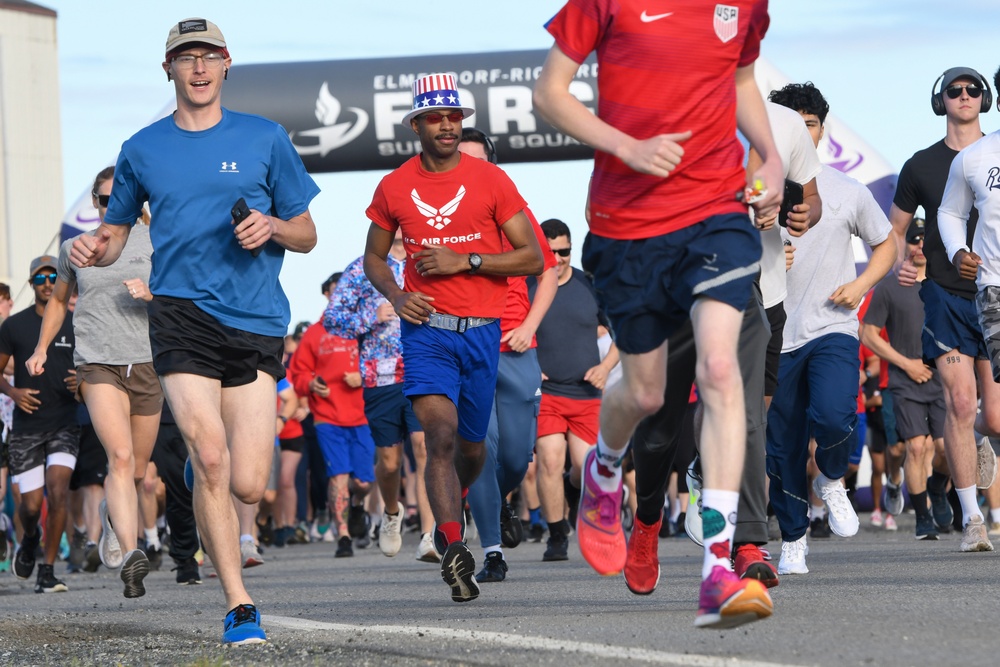 JBER Commander Hosts Fun Run