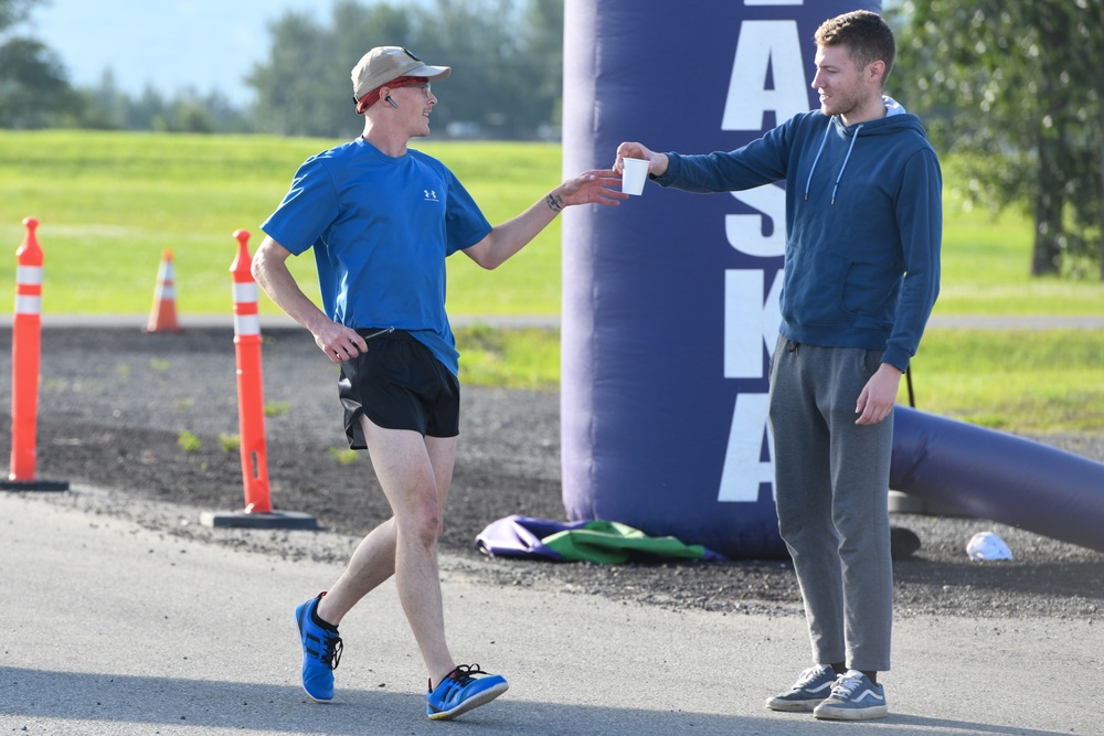 JBER Commander Hosts Fun Run