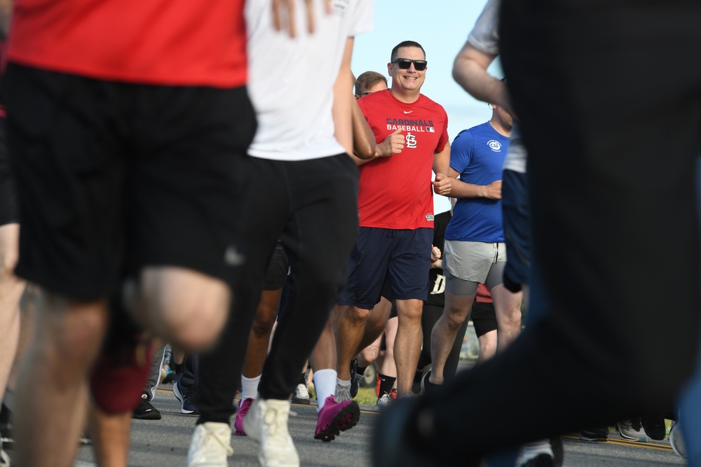 JBER Commander Hosts Fun Run