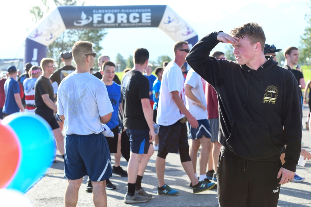 JBER Commander Hosts Fun Run