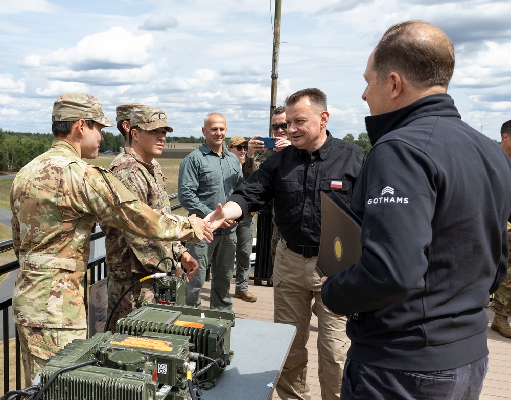 U.S. Ambassador to Poland and Minister of Defense for Poland visit Aviation Brigade