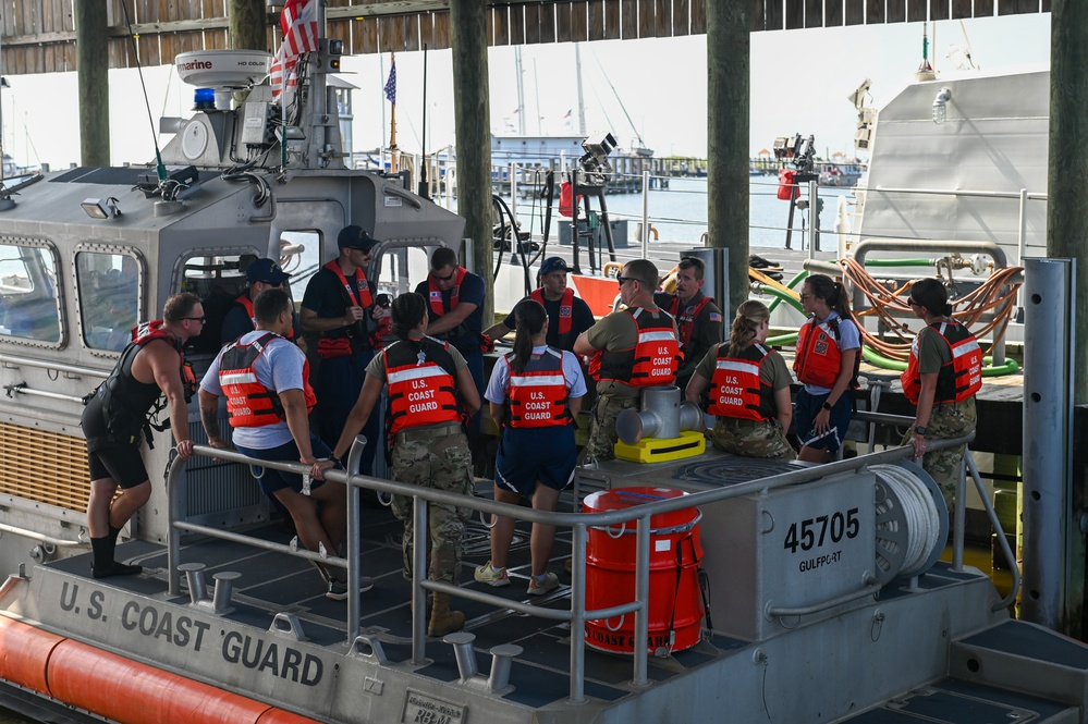 Coast Guard conducts training with the 183rd Aeromedical Evacuation Squadron