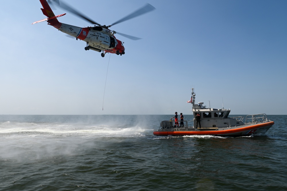 Coast Guard conducts training with the 183rd Aeromedical Evacuation Squadron