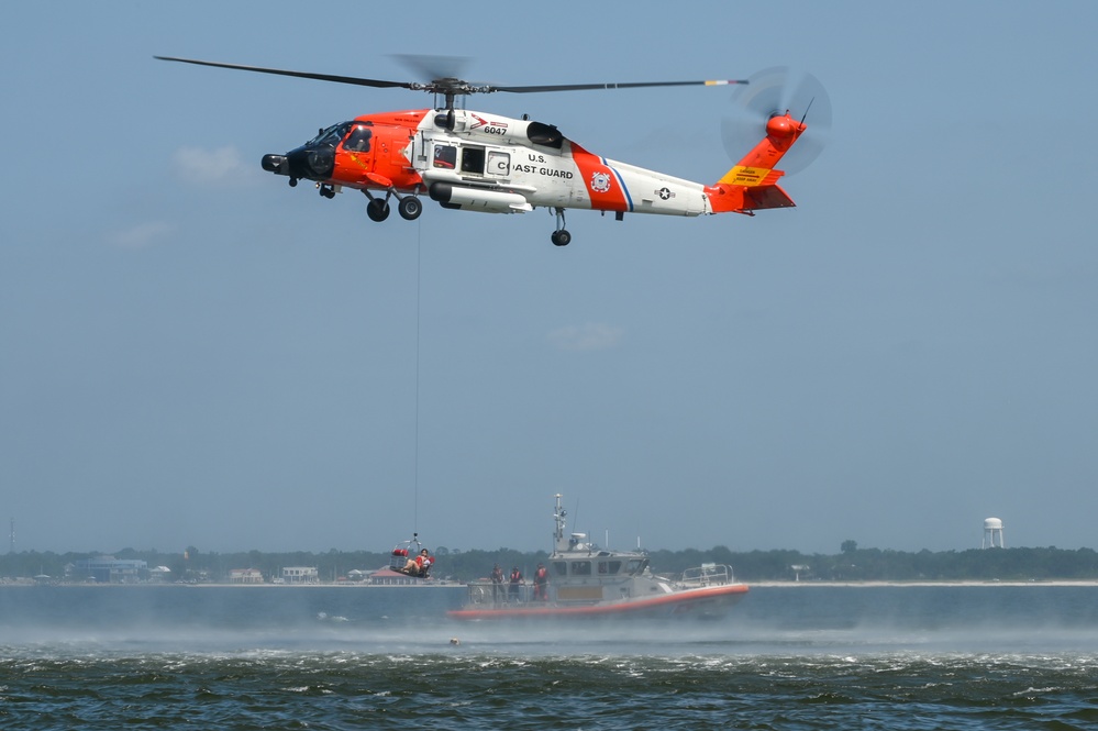 Coast Guard conducts training with the 183rd Aeromedical Evacuation Squadron