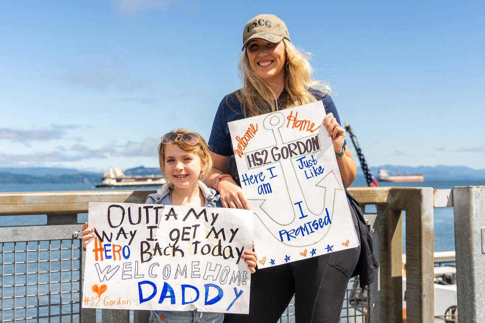 Coast Guard Cutter Steadfast returns to homeport in Astoria, Oregon