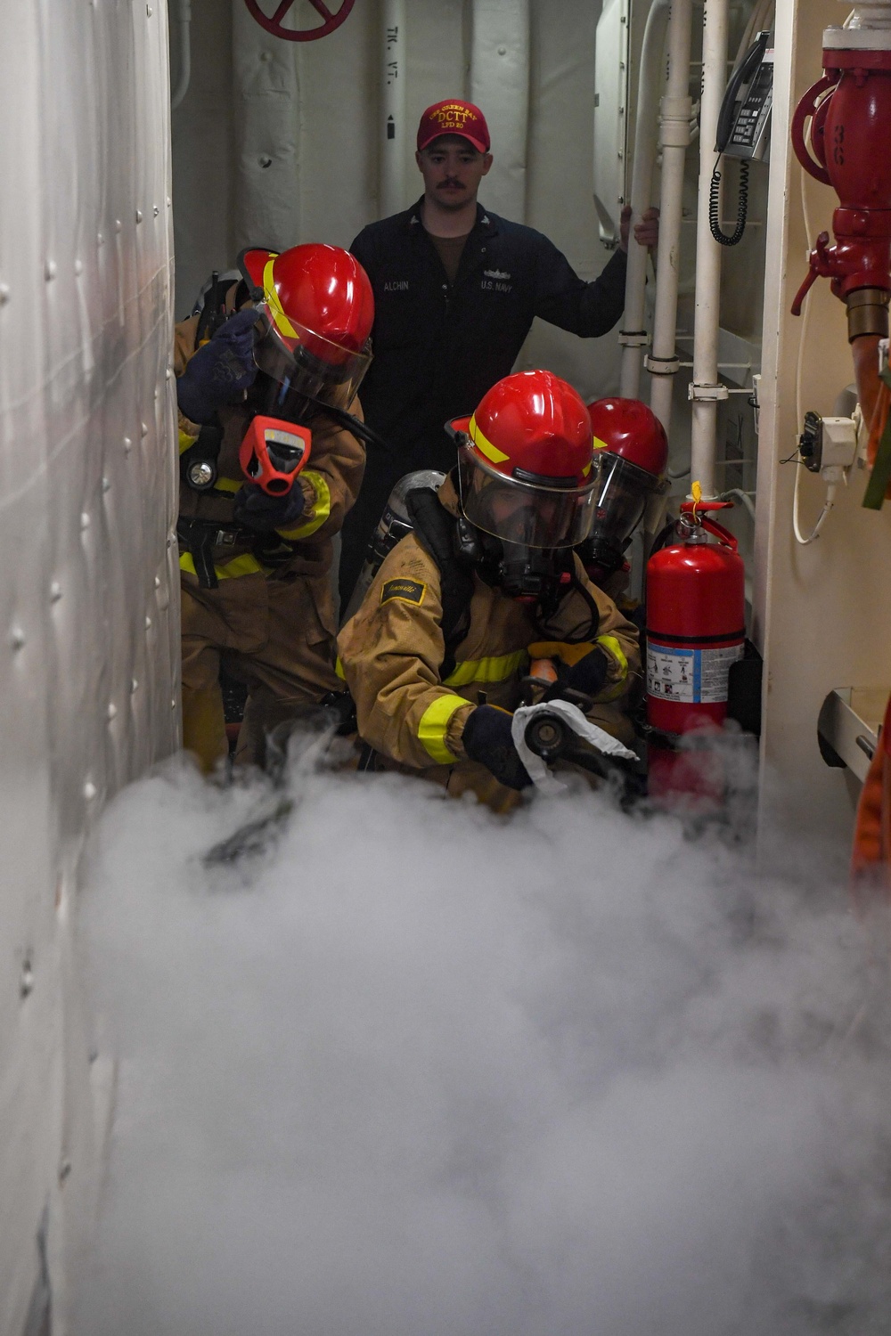 USS Green Bay (LPD 20) Conducts Damage Control Drill