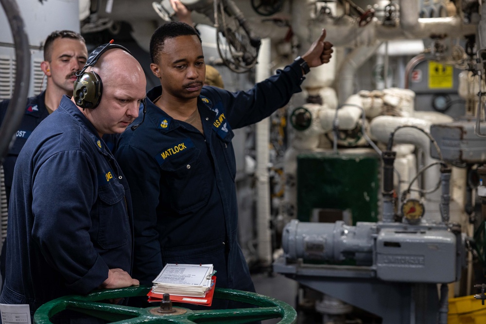 USS Bataan Sailors conduct engineering drills