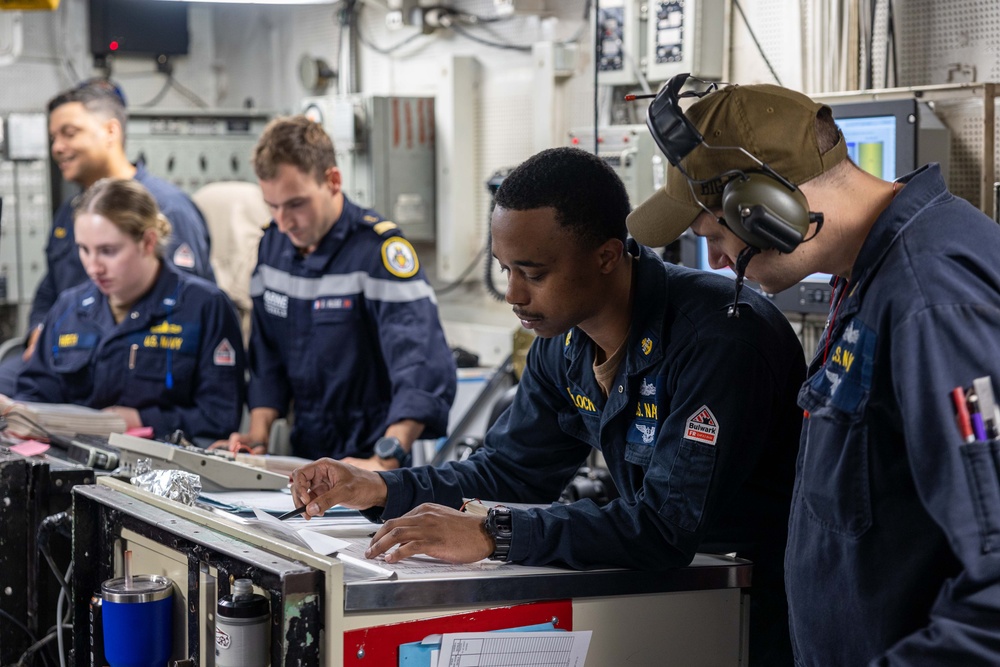 USS Bataan Sailors conduct engineering drills