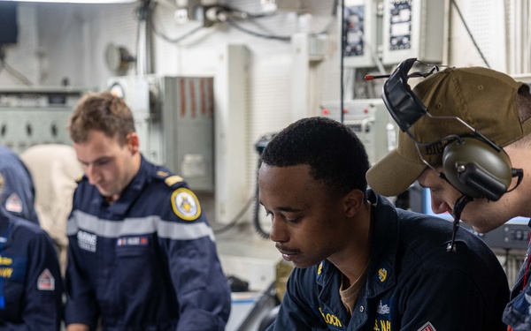 USS Bataan Sailors conduct engineering drills