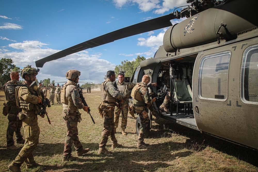 16th CAB conducts combined training with Australian Defence Force and the French Armed Forces