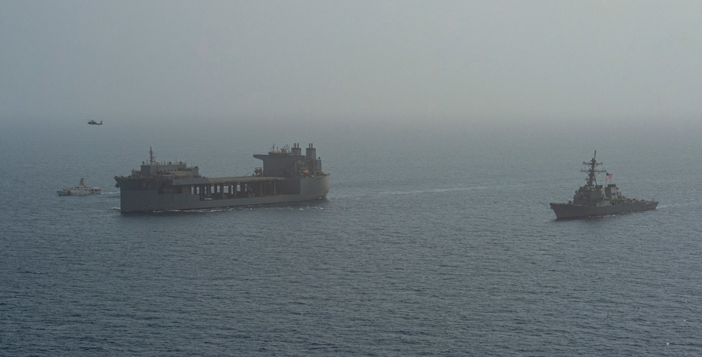 USS Lewis B. Puller, USS Paul Hamilton Sail in the Gulf of Oman