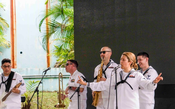 7th Fleet Band Plays Singapore