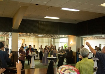 Marine leaders enjoy Awamori, Okinawan culture and spirit / 海兵隊のリーダー、泡盛－沖縄の文化、そして心－を楽しむ