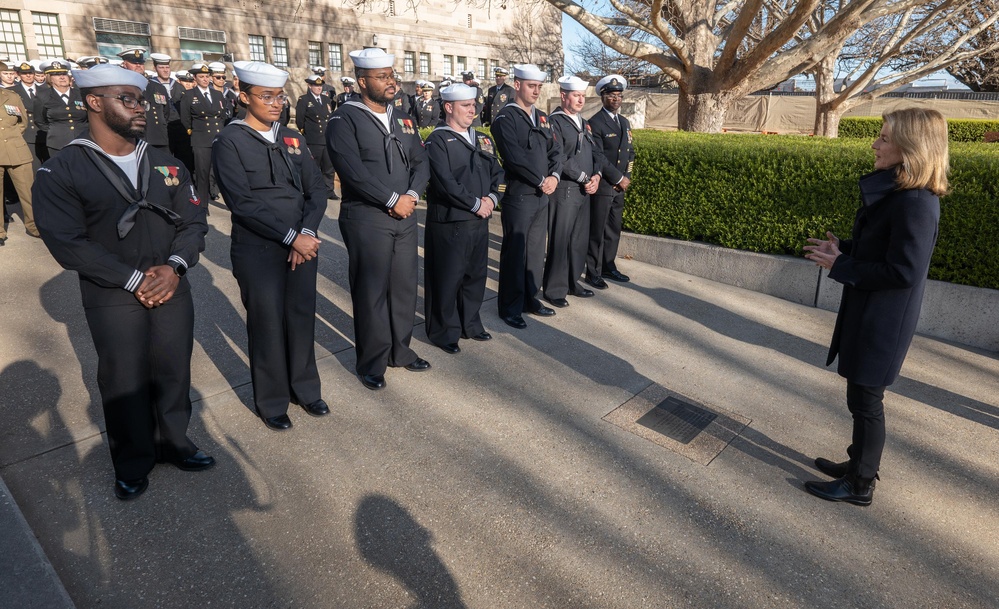 USS Canberra Visits Namesake City