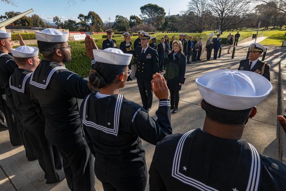 USS Canberra Visits Namesake City