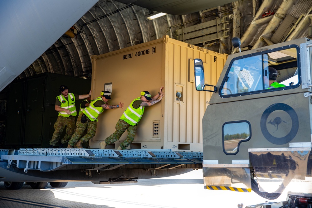 Aircraft arrive at Tindal