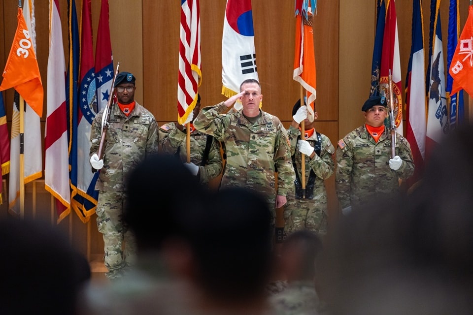 304th Expeditionary Signal Battalion Enhanced Change of Responsability ceremony