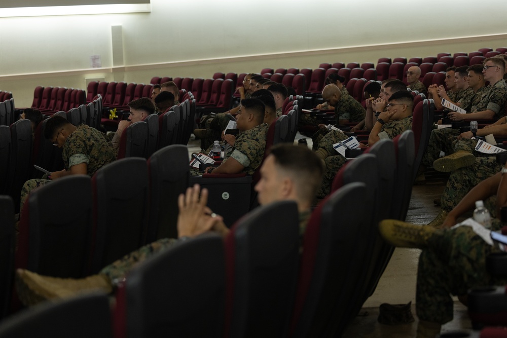 III MIG | Attends Financial Class
