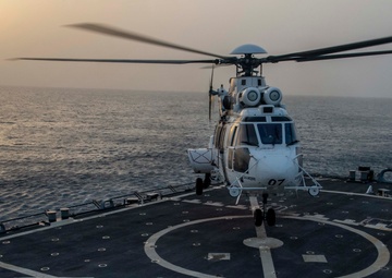 USS Paul Hamilton Helo Operations