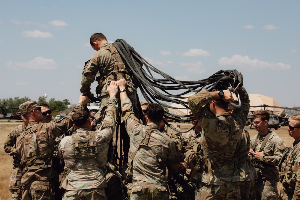 Soldiers participate in Pathfinder FTX