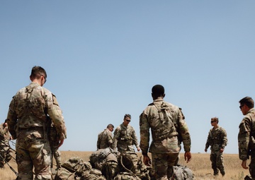 Soldiers participate in Pathfinder FTX