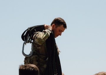 Soldiers participate in Pathfinder FTX