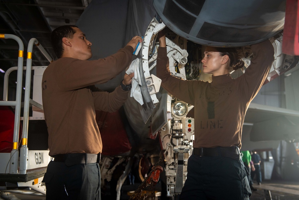 IKE Carrier Strike Group participates in COMPTUEX