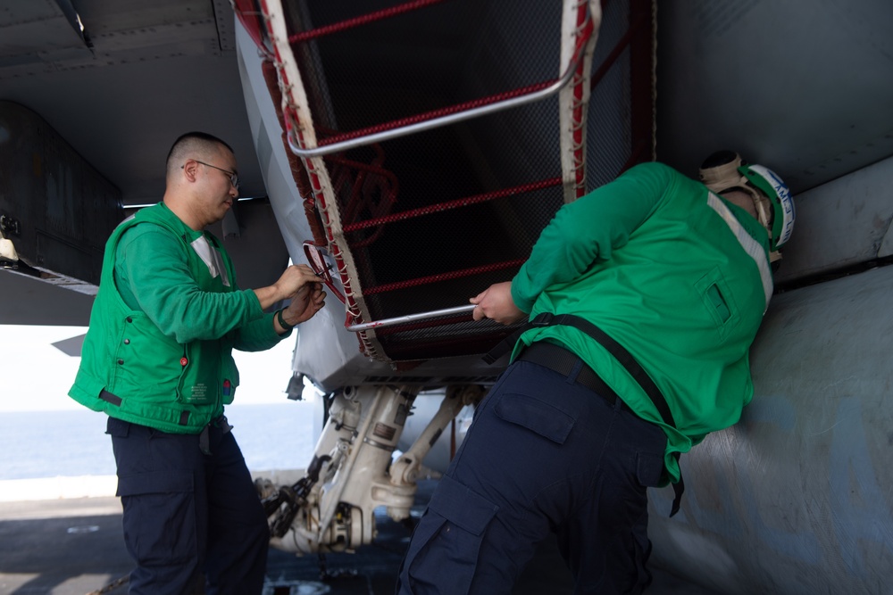 IKE Carrier Strike Group participates in COMPTUEX