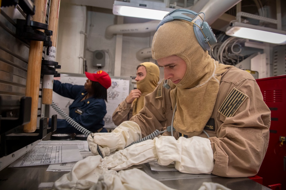 USS Gravely (DDG 107) Participates in CSG-4 COMPTUEX