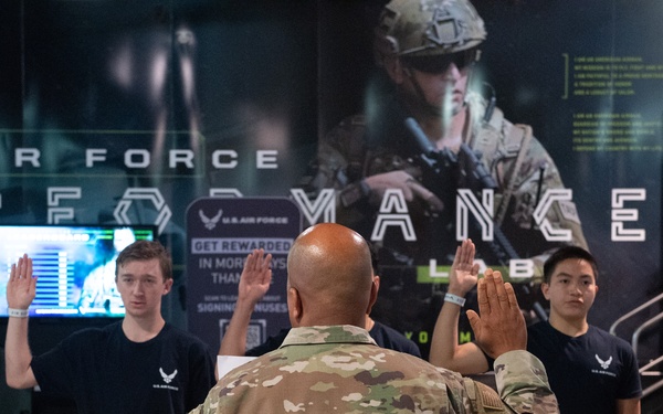 Air National Guard and Total Force recruiting represent at UFC International Fight Week 2023