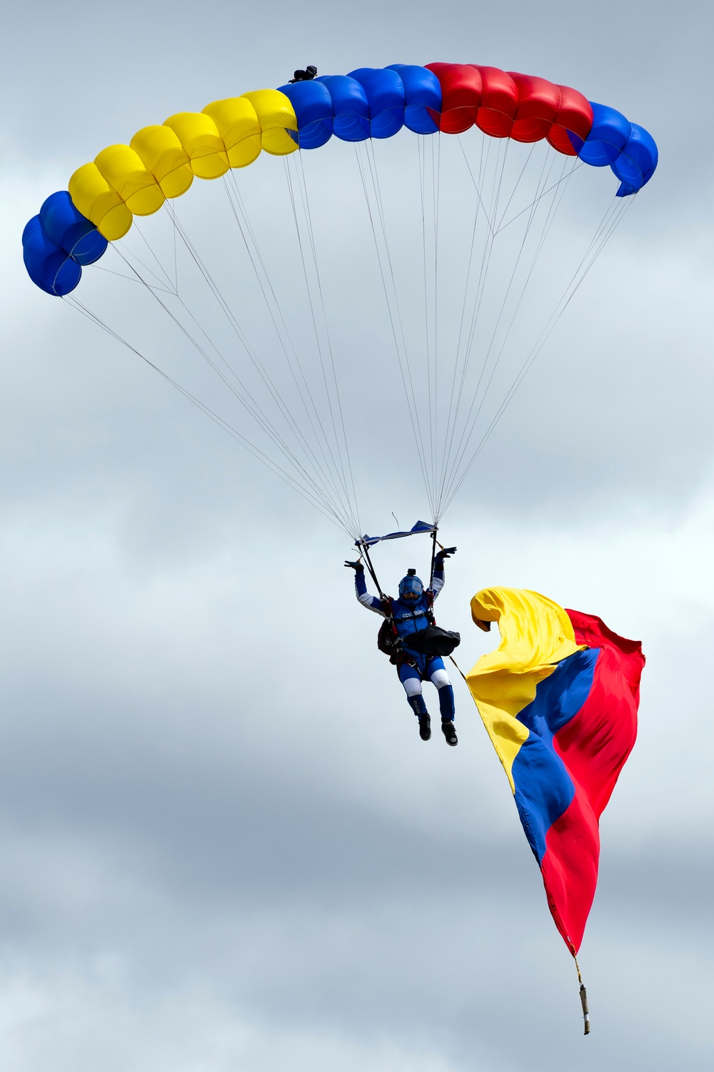 USAFA Wings of Blue participates in F-AIR Colombia 2023