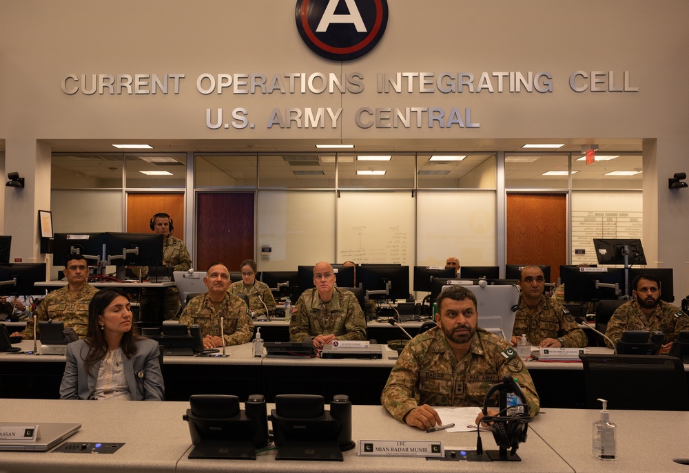 USARCENT Hosts Pakistan Delegation for NDMA