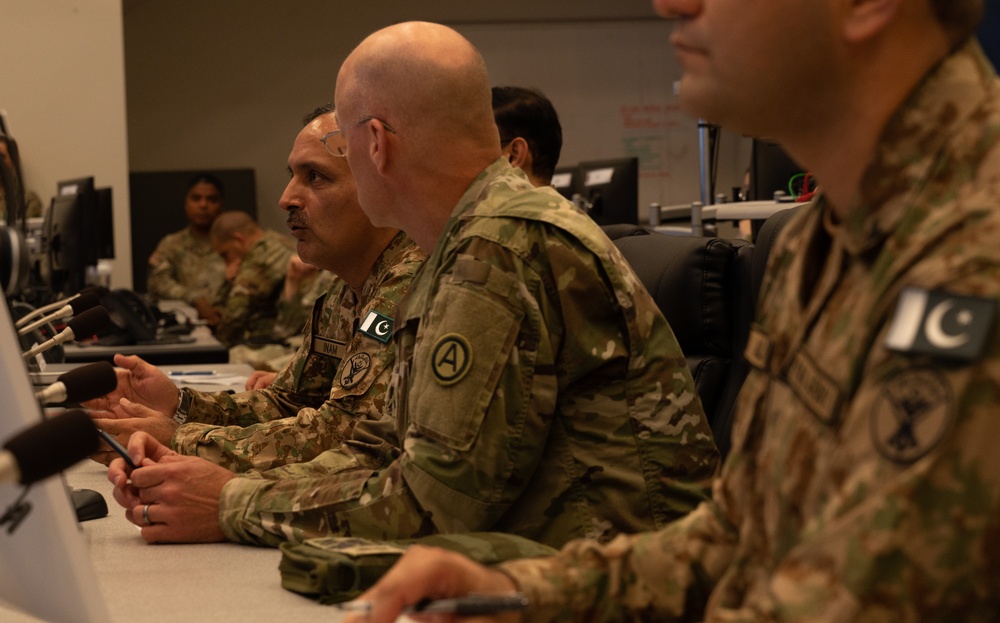 USARCENT Hosts Pakistan Delegation for NDMA