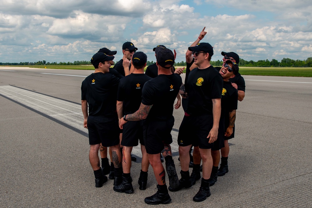 Army Golden Knights Parachute Jump