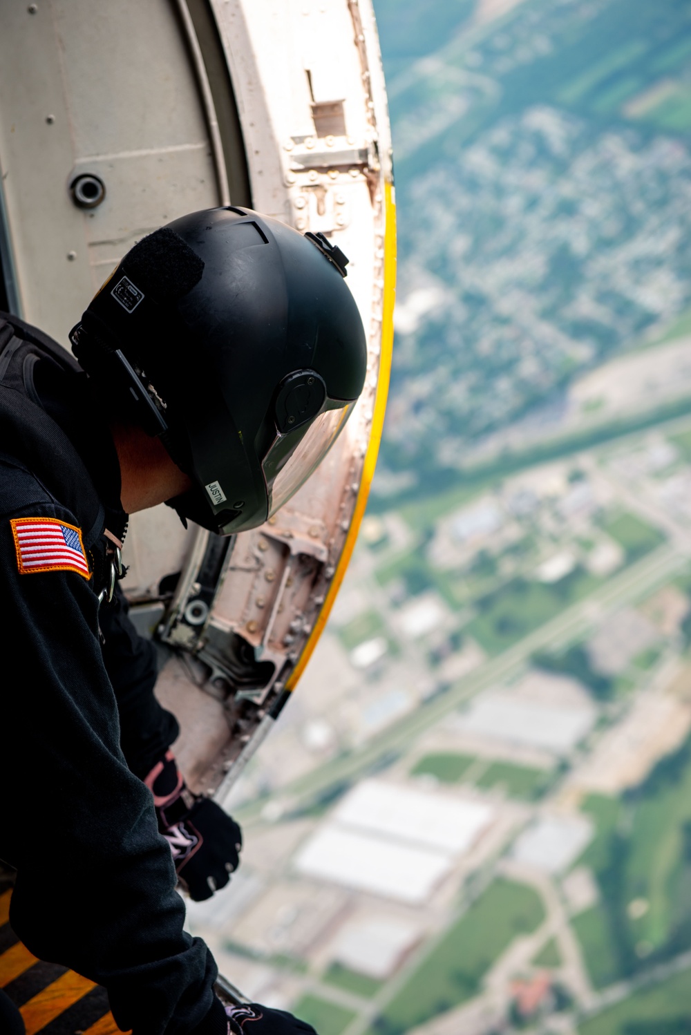 Army Golden Knights Parachute Jump