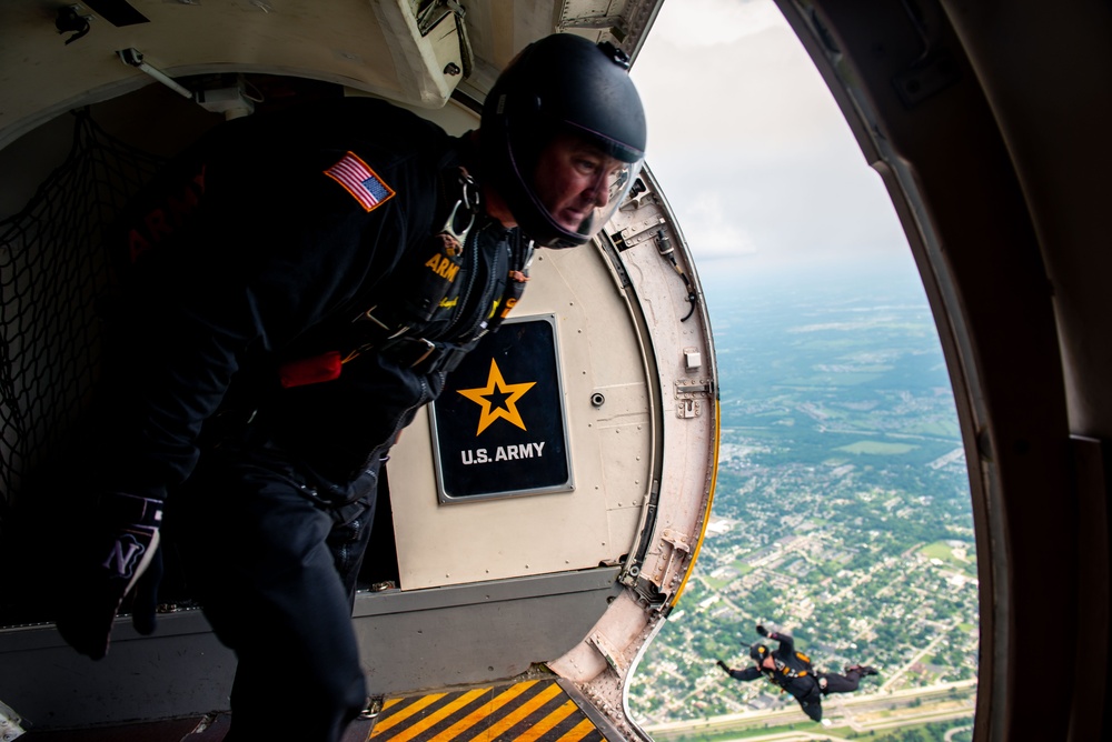 Army Golden Knights Parachute Jump