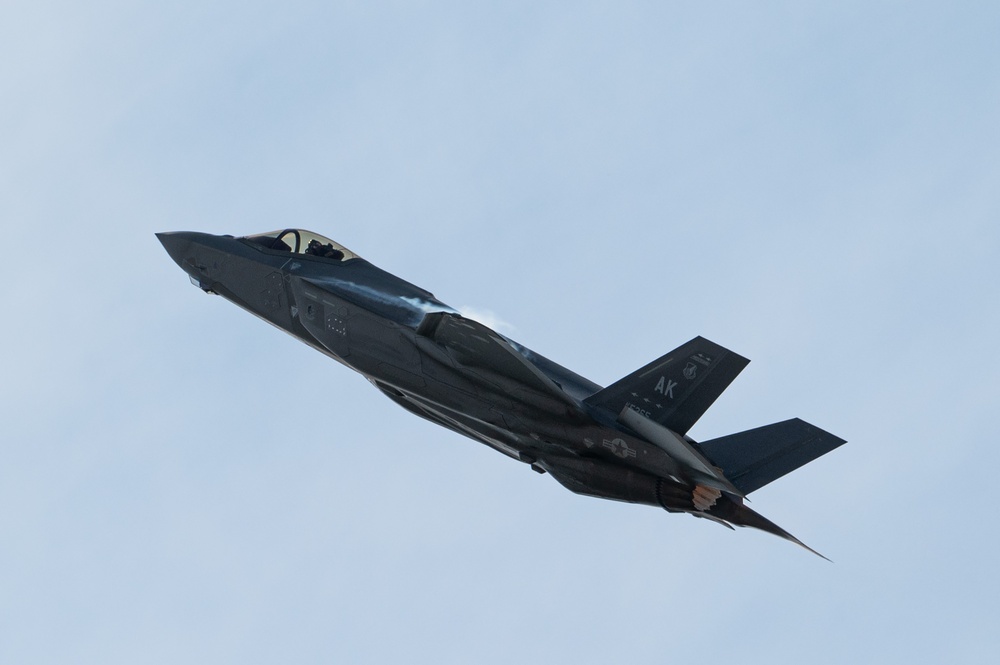 2023 Arctic Lightning Air Show