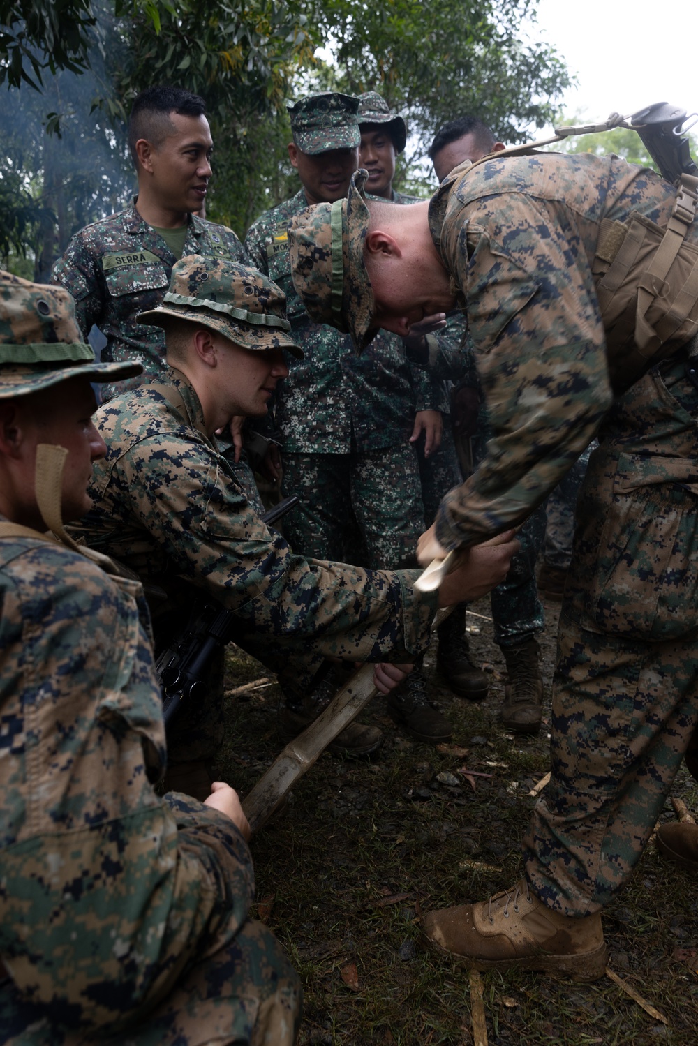 U.S. Marines learn jungle survival skills from Philippine Marines